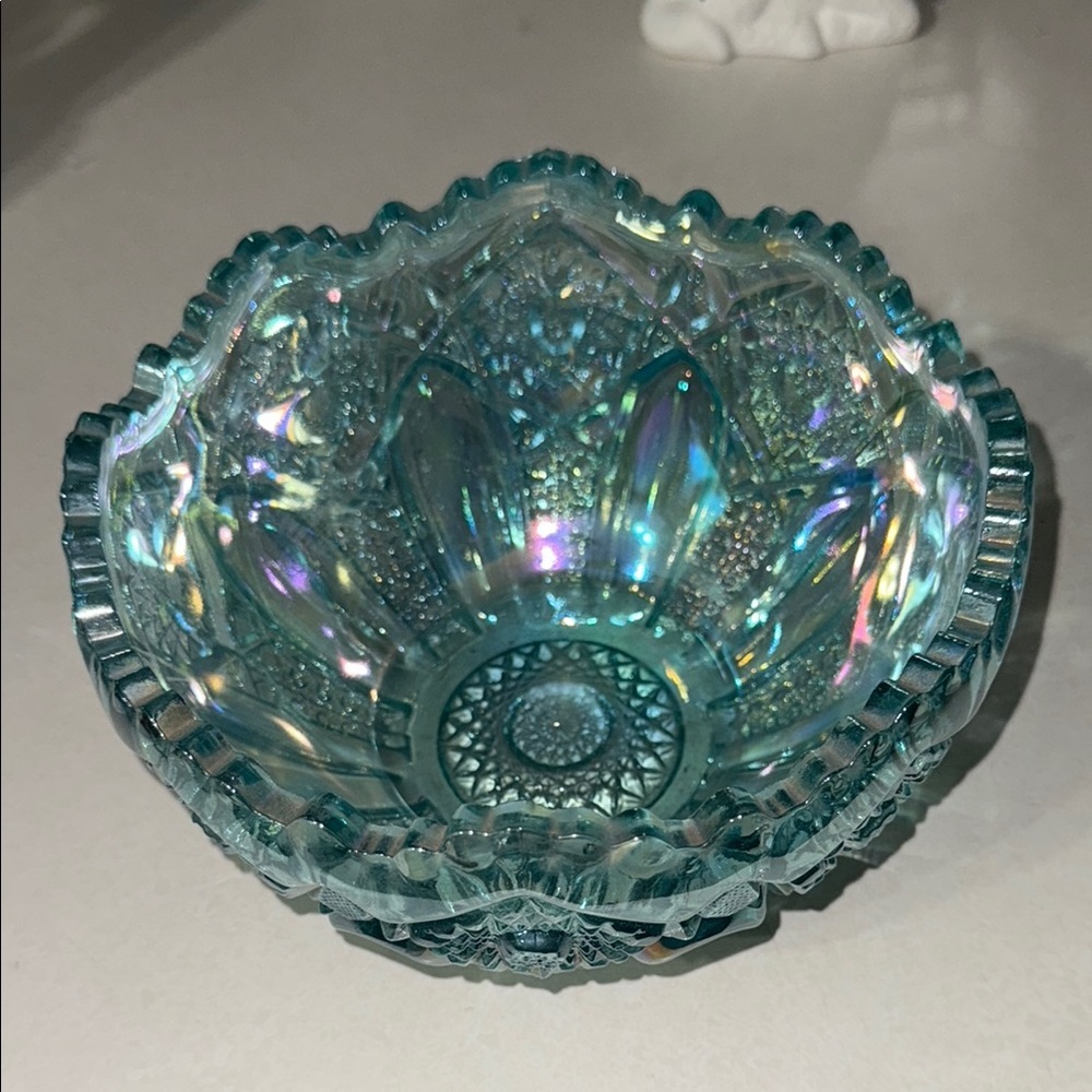 L.E Smith Blue Carnival Glass Iridescent Bowl Vintage Beautiful Approx 8”